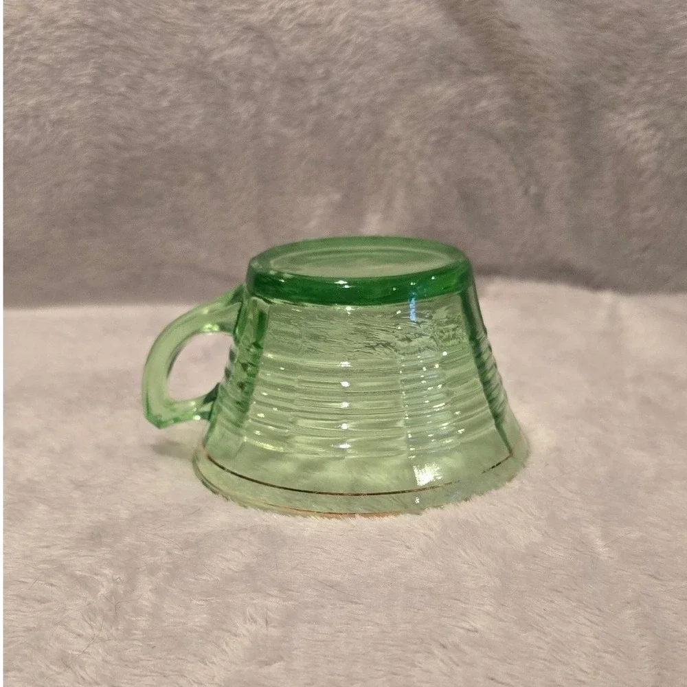Vintage Anchor Hocking Circle Uranium Green Depression Tea‎ Cup Glows